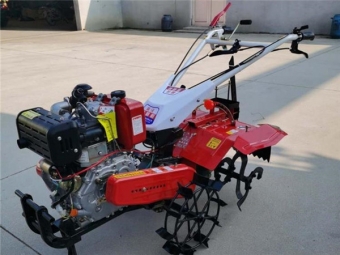 多功能微(wēi)耕機